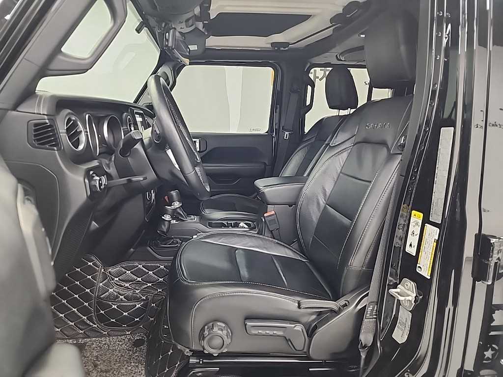 Jeep Wrangler - Vista 11