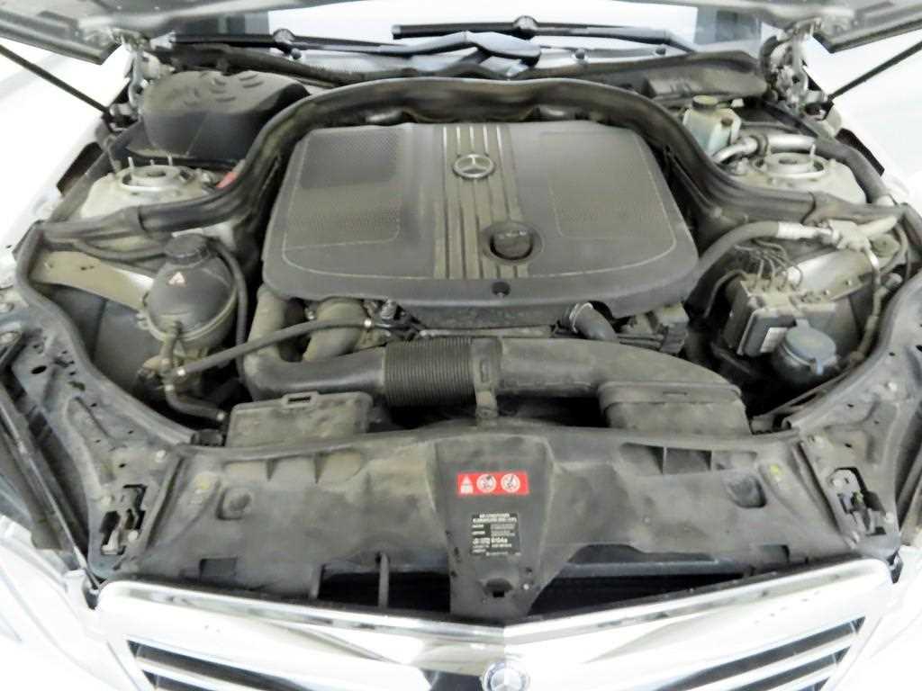 Mercedes Benz E class 2012 Plateado - Importación desde Corea - HF Imports Iquique - Foto 20