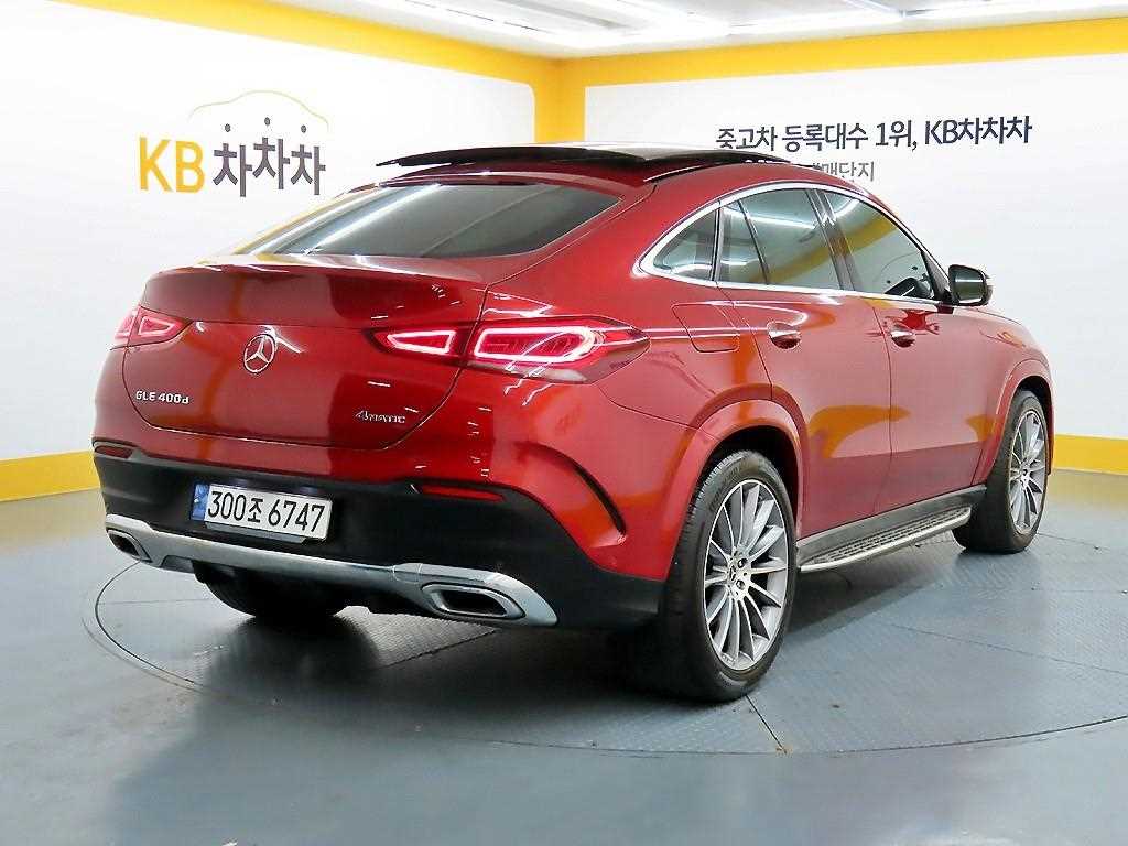 Mercedes Benz GLE Class - Vista 4