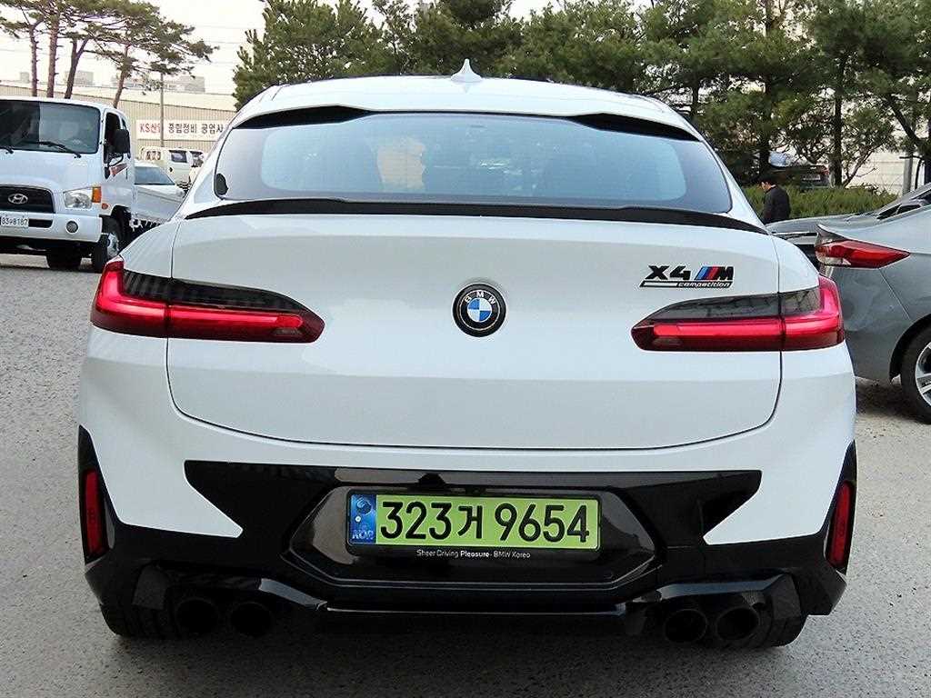BMW X4M - Vista 4