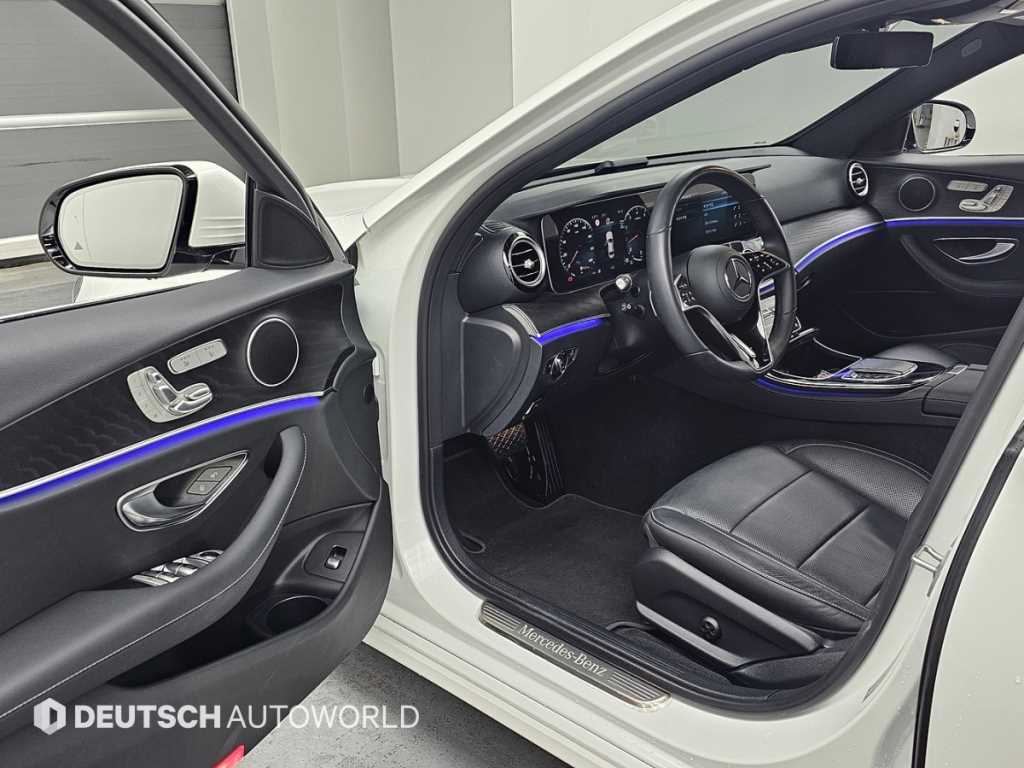 Mercedes Benz E class - Vista 11