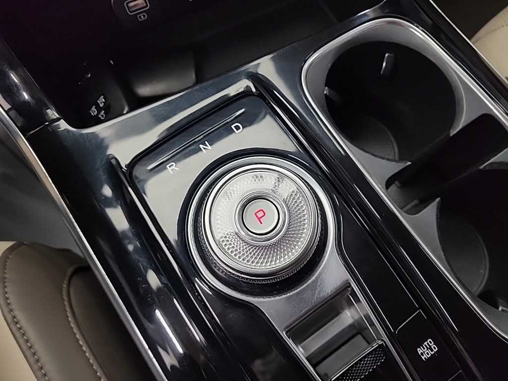 KIA Carnival - Vista 8