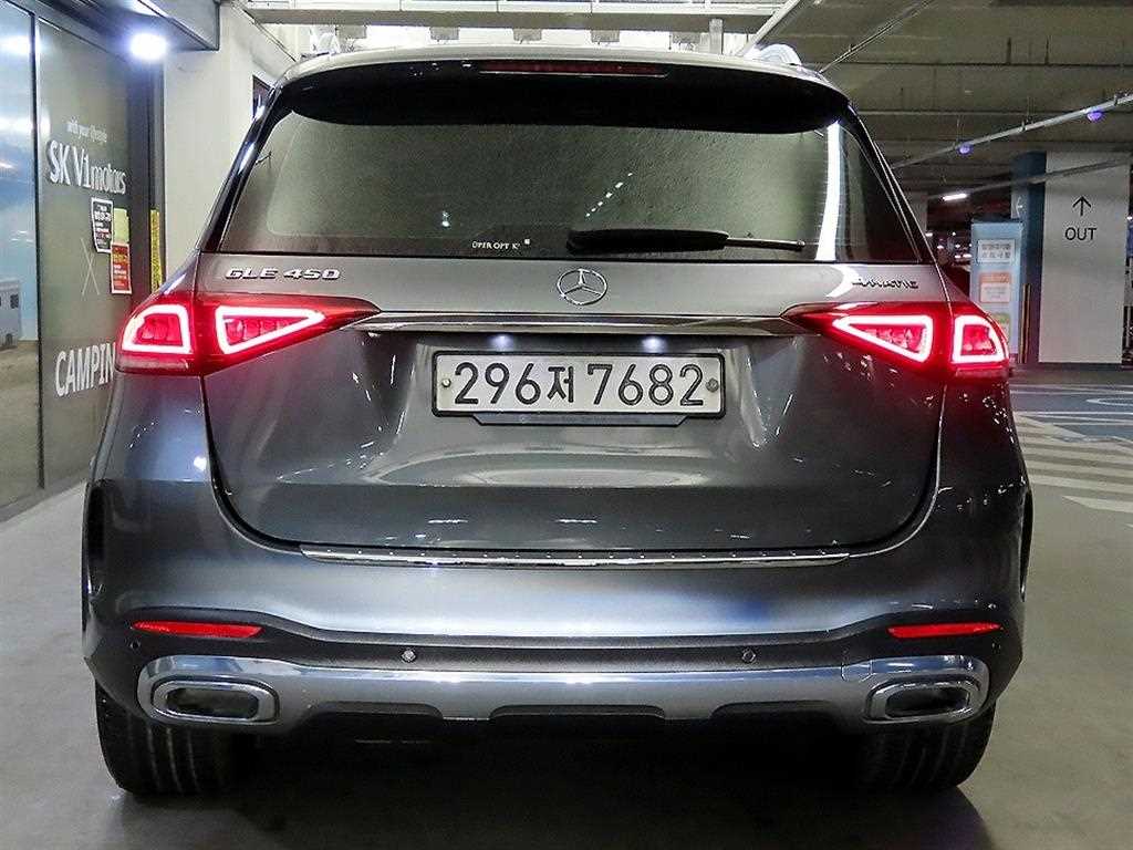 Mercedes Benz GLE Class - Vista 5