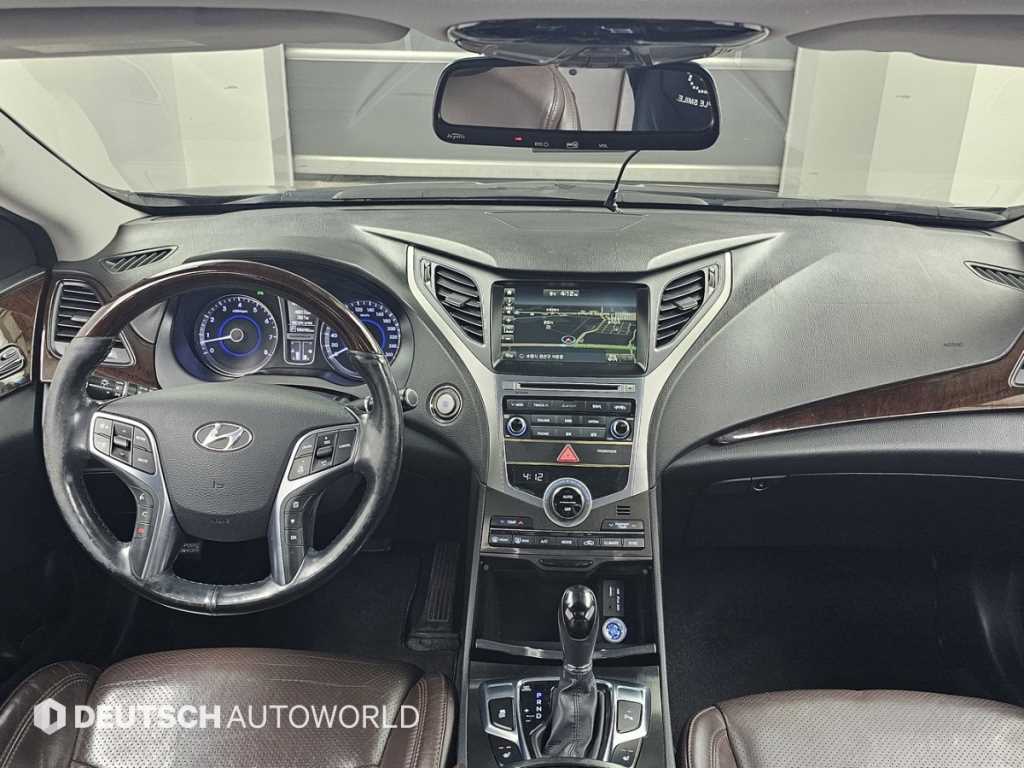 HYUNDAI Grandeur - Vista 7