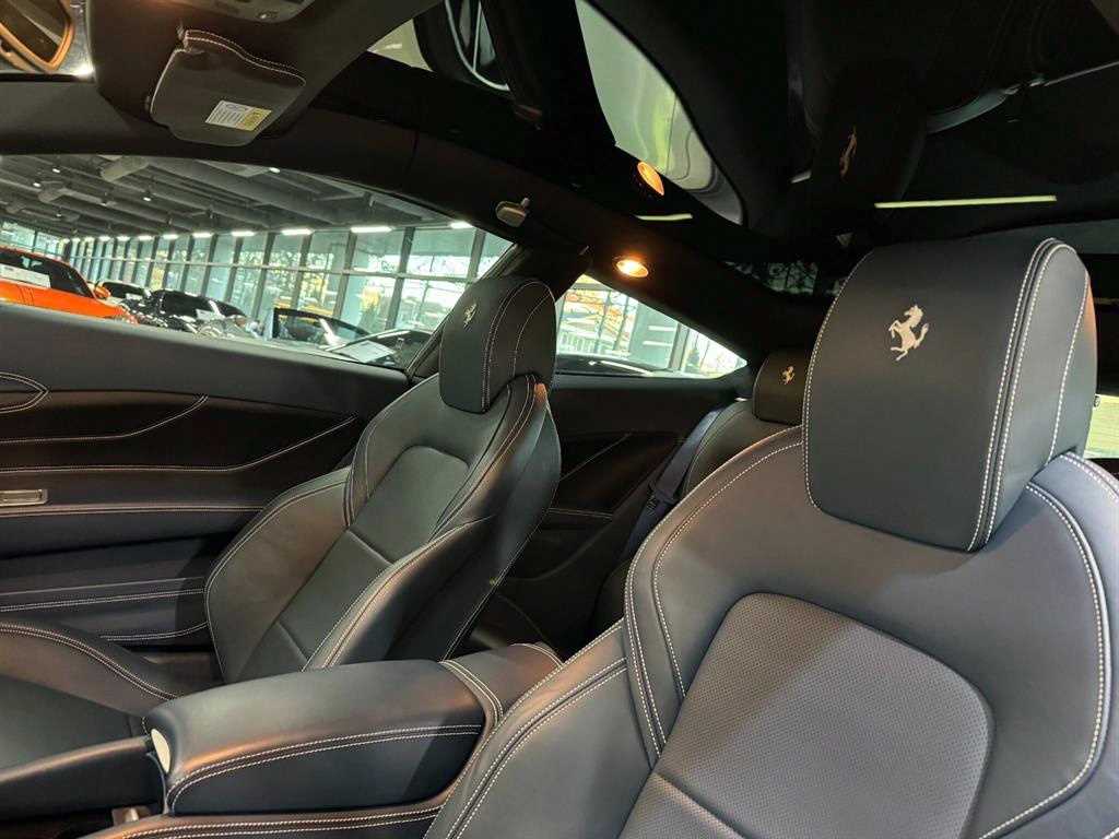 Ferrari FF - Vista 11