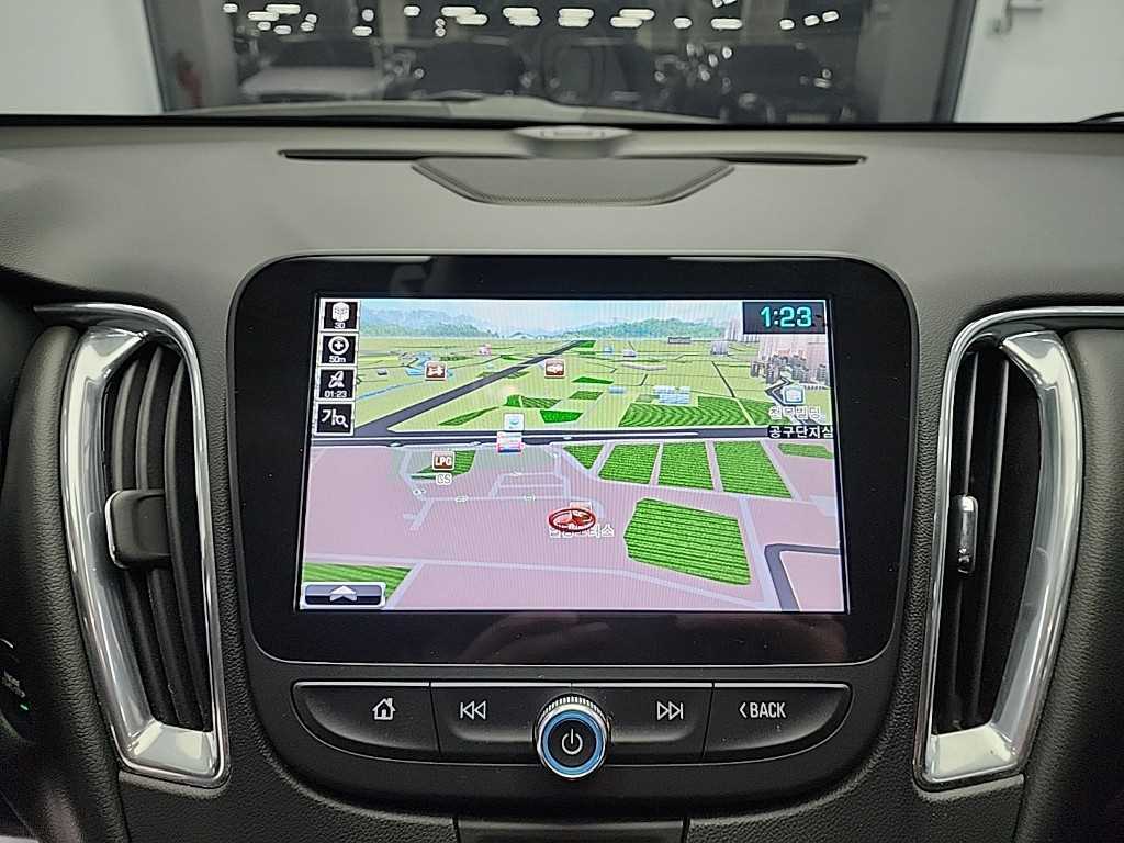 Chevrolet Malibu 2018 Negro - Importación desde Corea - HF Imports Iquique - Foto 15