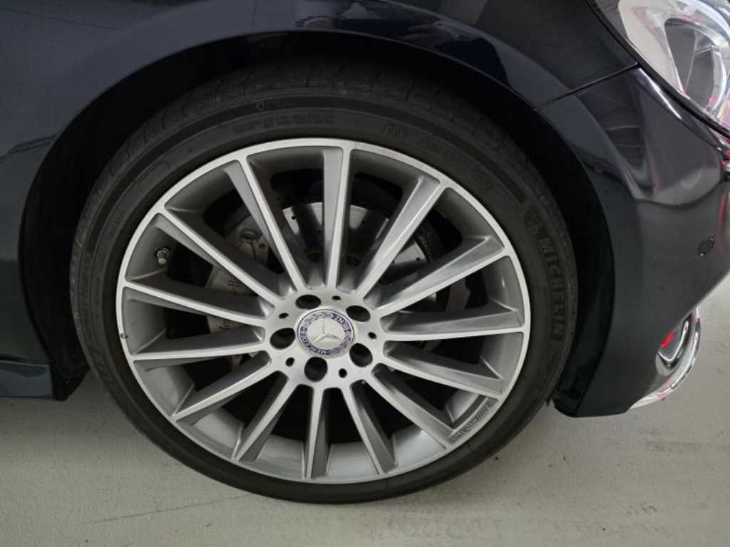 Mercedes Benz C Class - Vista 7