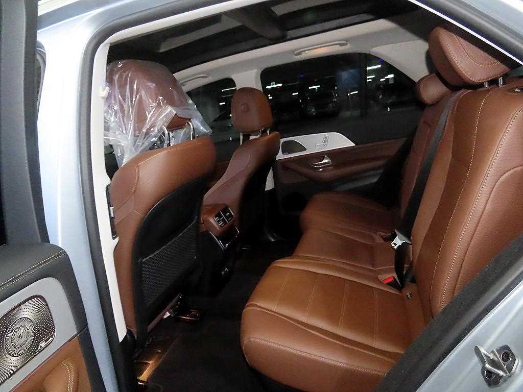 Mercedes Benz GLE Class - Vista 7