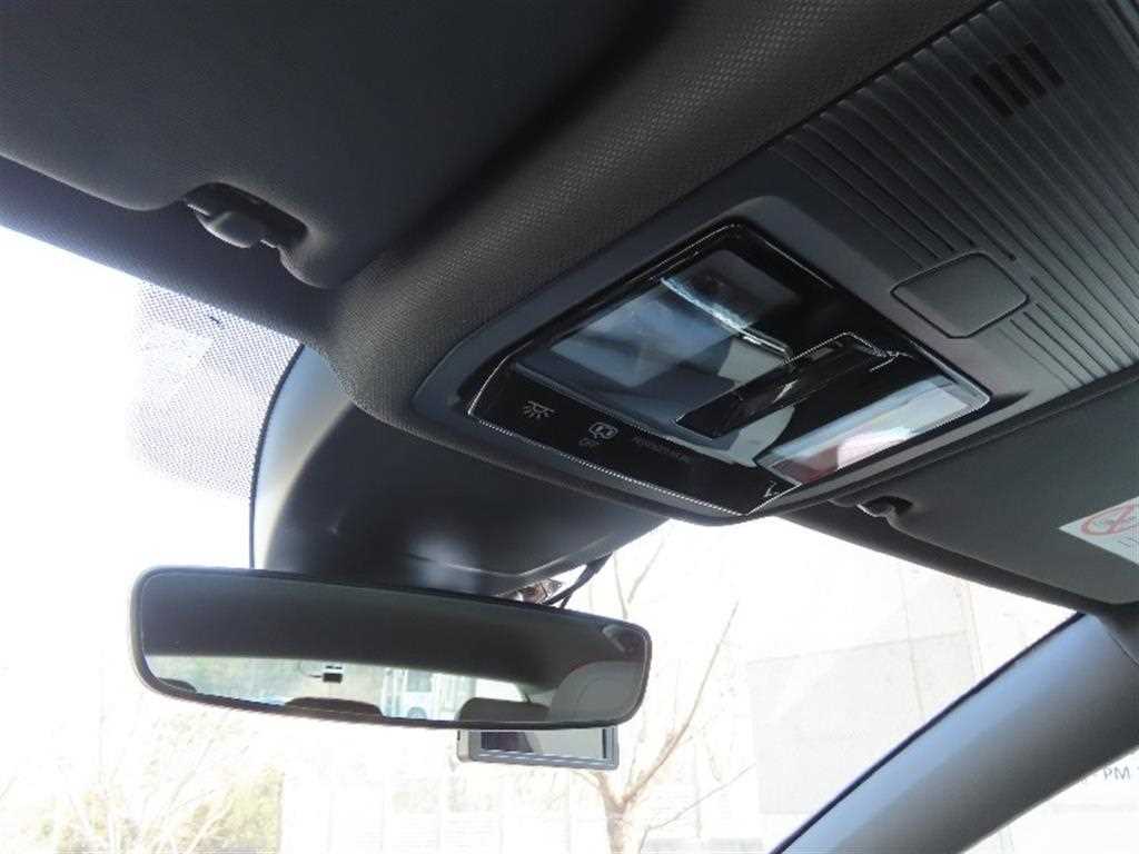 Volkswagen Golf - Vista 10