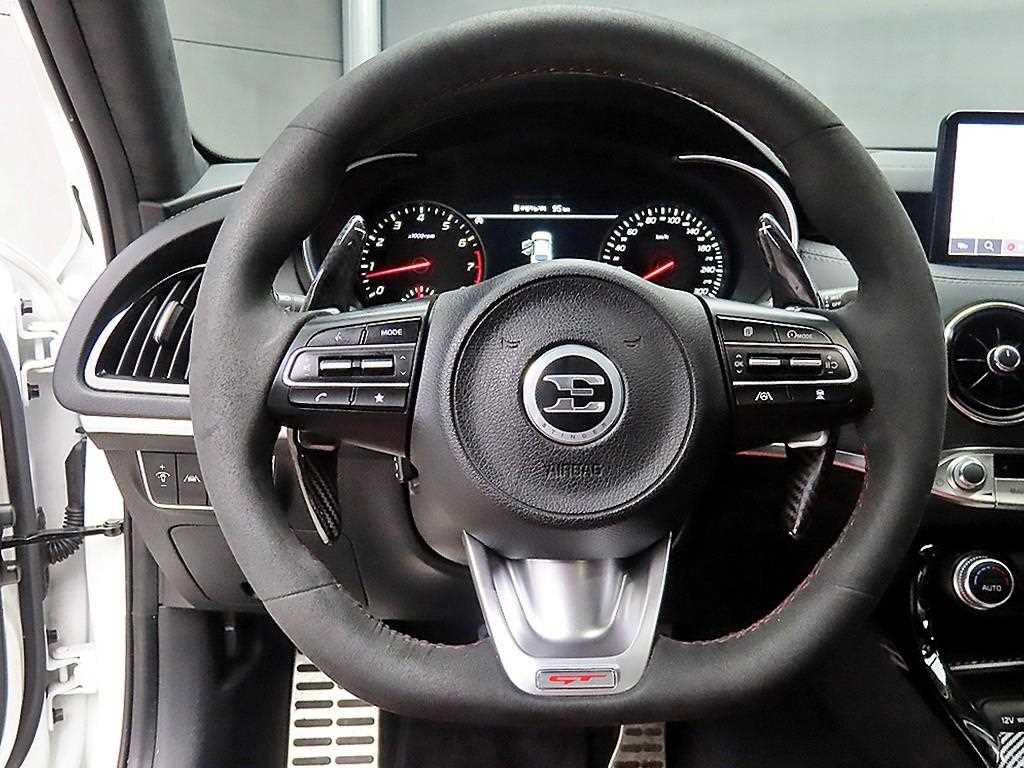 KIA Stinger - Vista 9