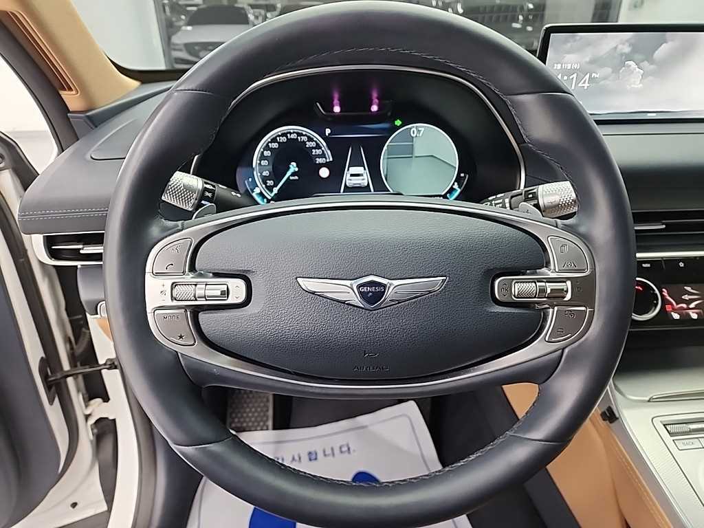 Genesis GV80 - Vista 9