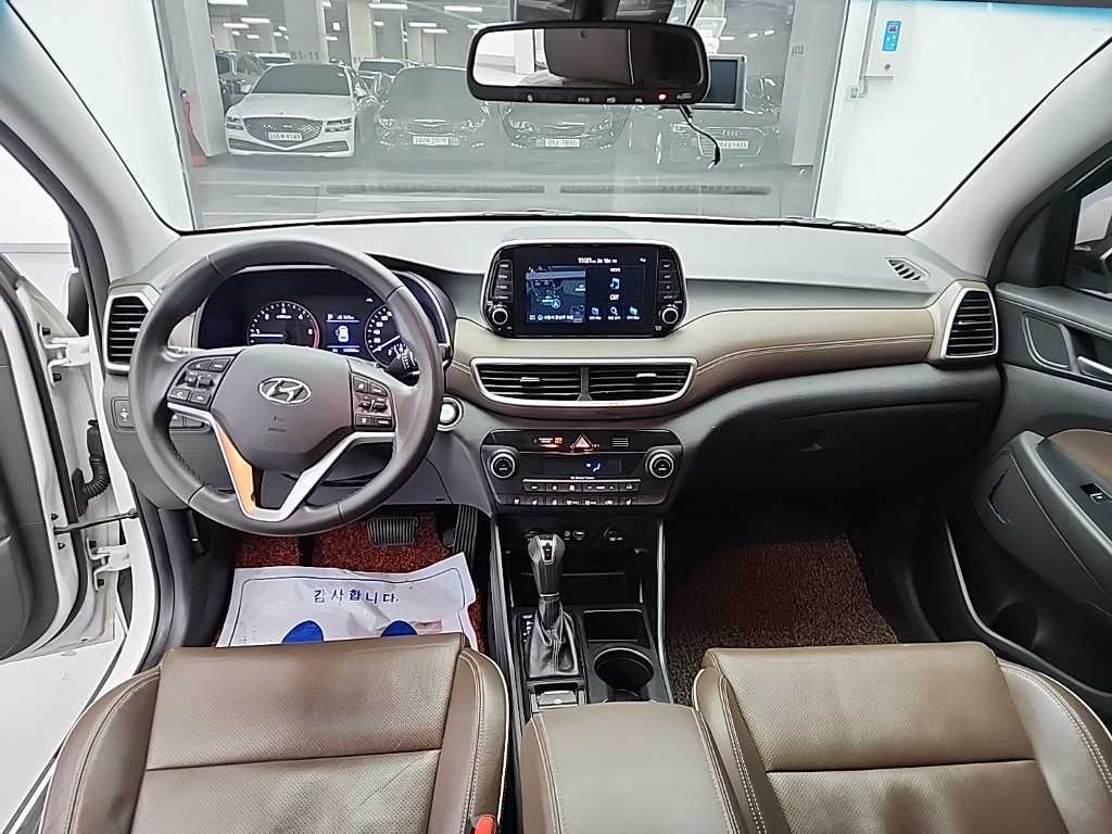 HYUNDAI Tucson - Vista 7