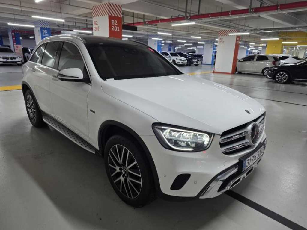 Mercedes Benz GLC Class - Vista 6