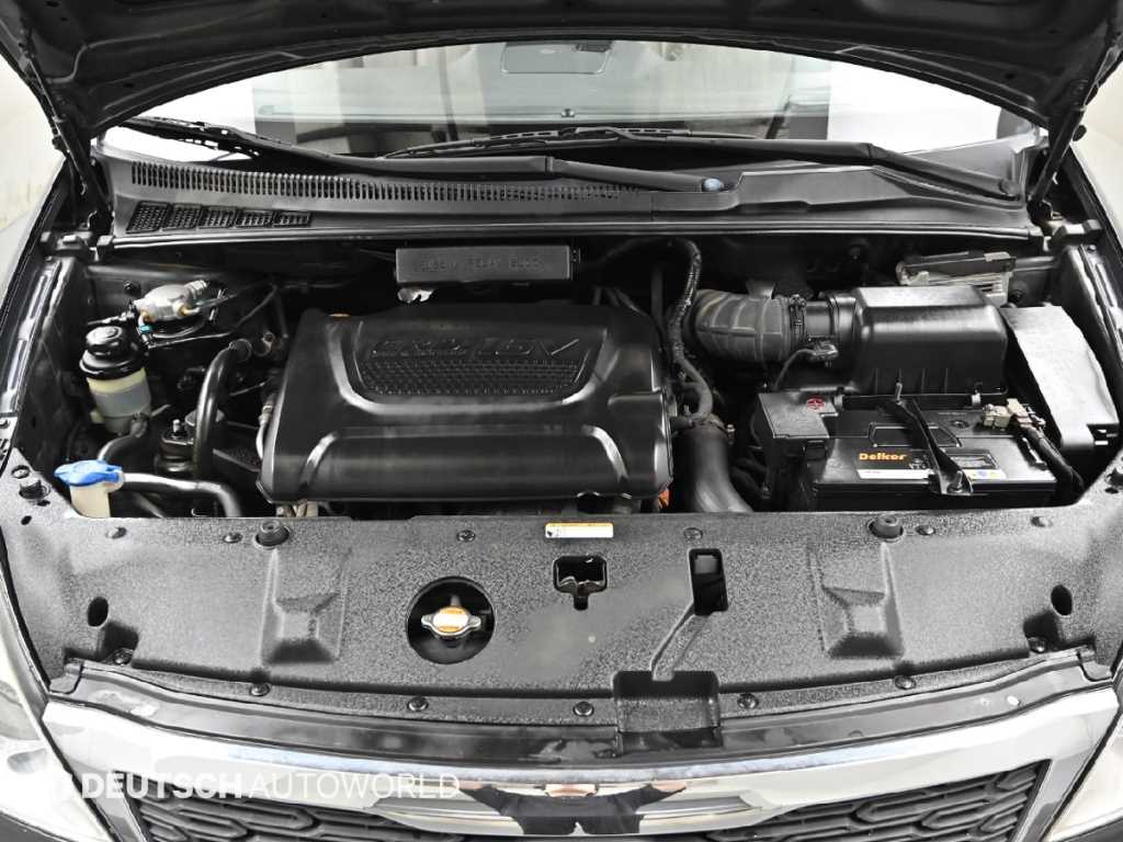 KIA Carnival - Vista 6