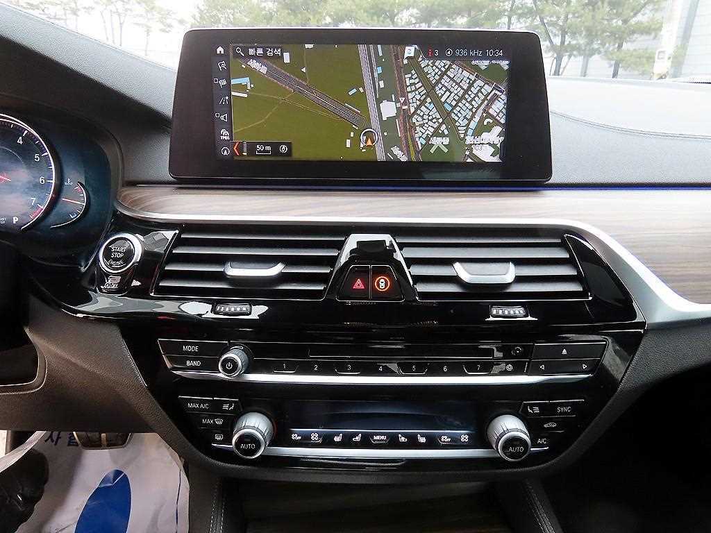 BMW 5 Series 2018 Blanco - Importación desde Corea - HF Imports Iquique - Foto 13