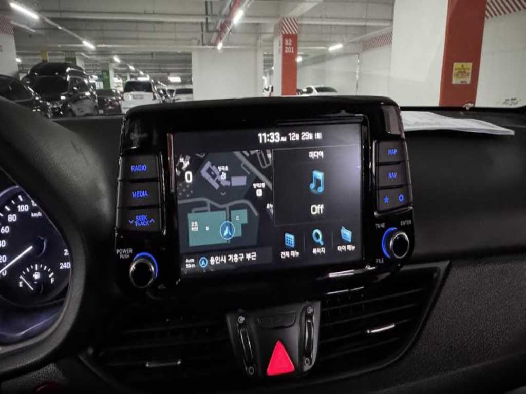 HYUNDAI i30 - Vista 10