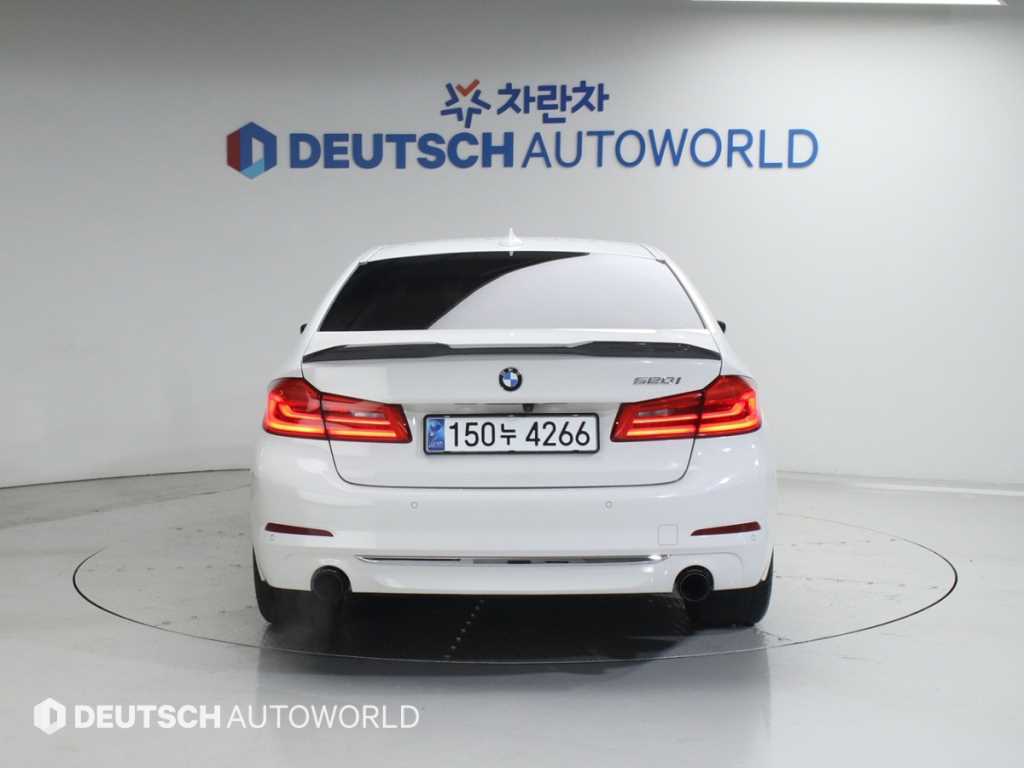 BMW 5 Series - Vista 4