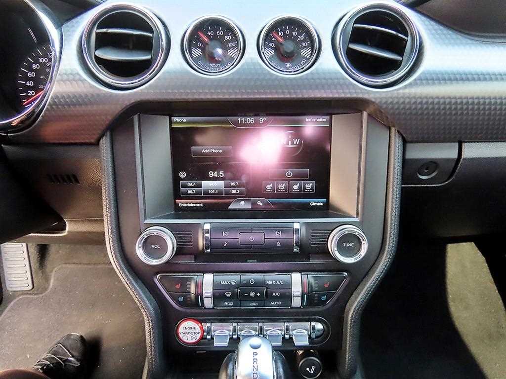 Ford Mustang - Vista 12