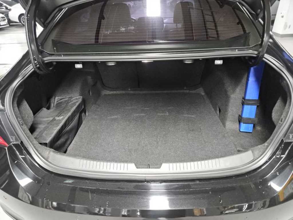 Chevrolet Malibu - Vista 12