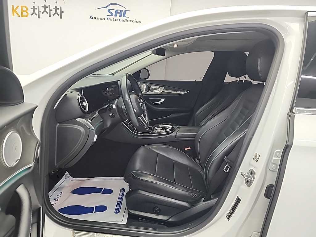 Mercedes Benz E class - Vista 11