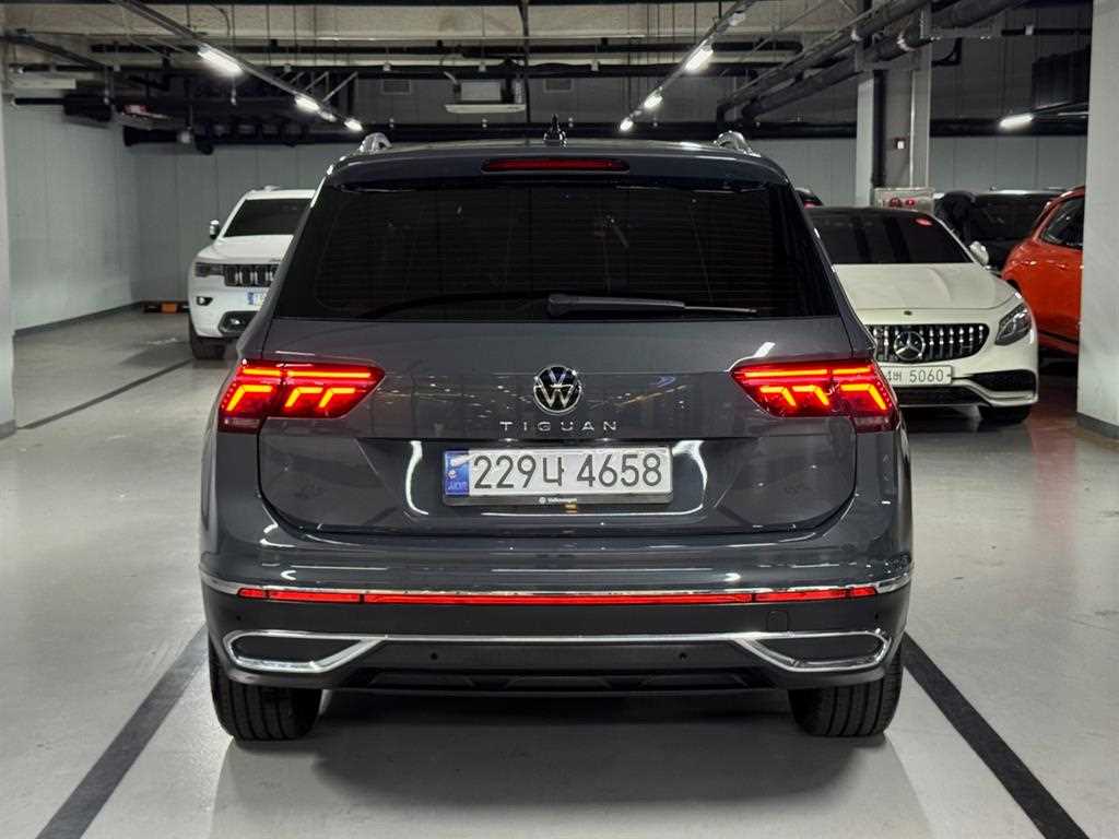 Volkswagen Tiguan - Vista 4
