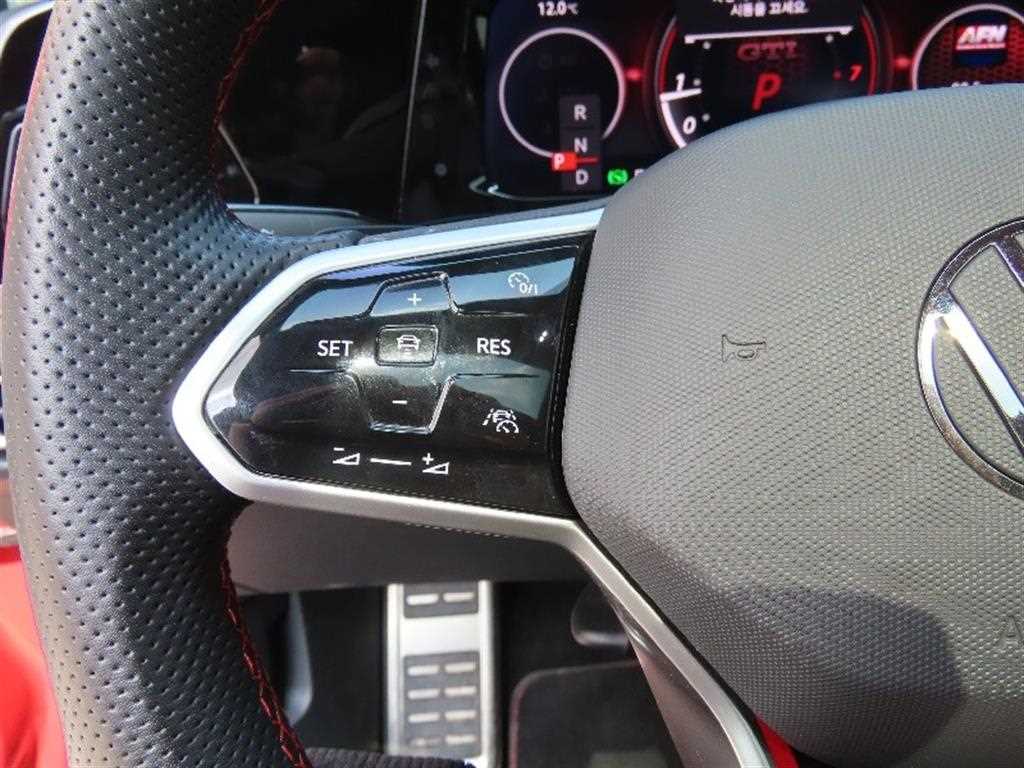 Volkswagen Golf - Vista 11