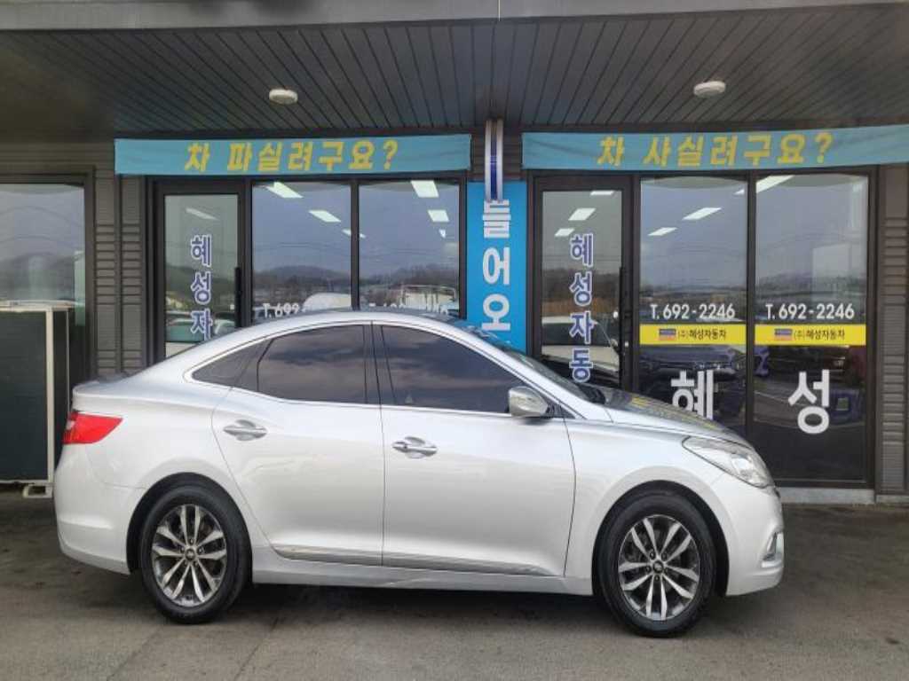 HYUNDAI Grandeur - Vista 4