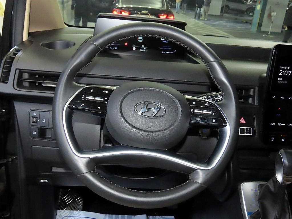 HYUNDAI Staria - Vista 7