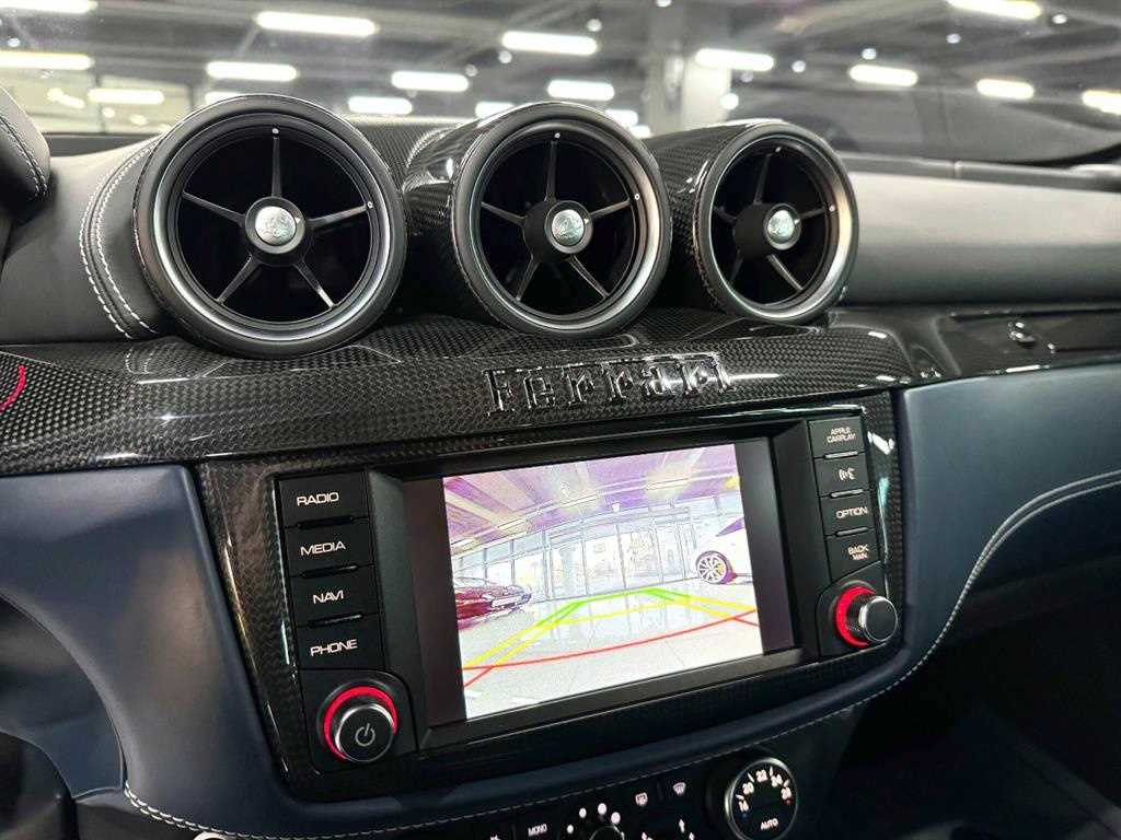 Ferrari FF - Vista 8