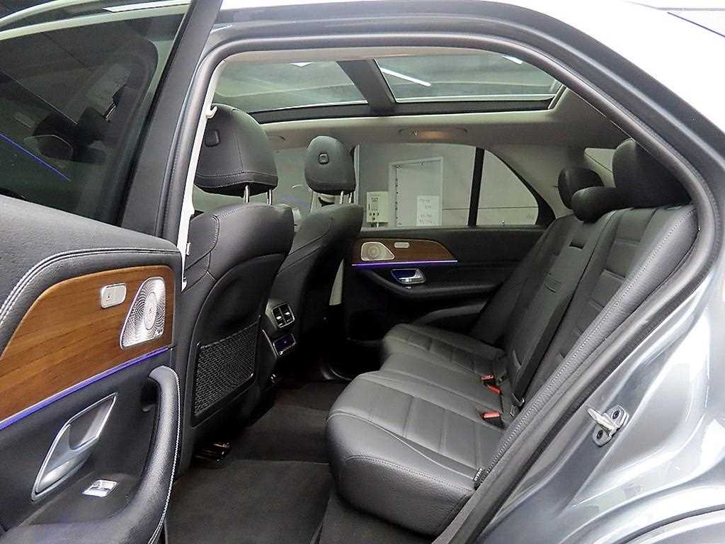 Mercedes Benz GLE Class - Vista 6