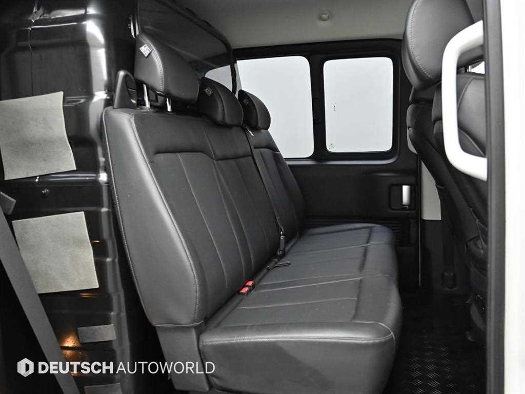 HYUNDAI Staria - Vista 12