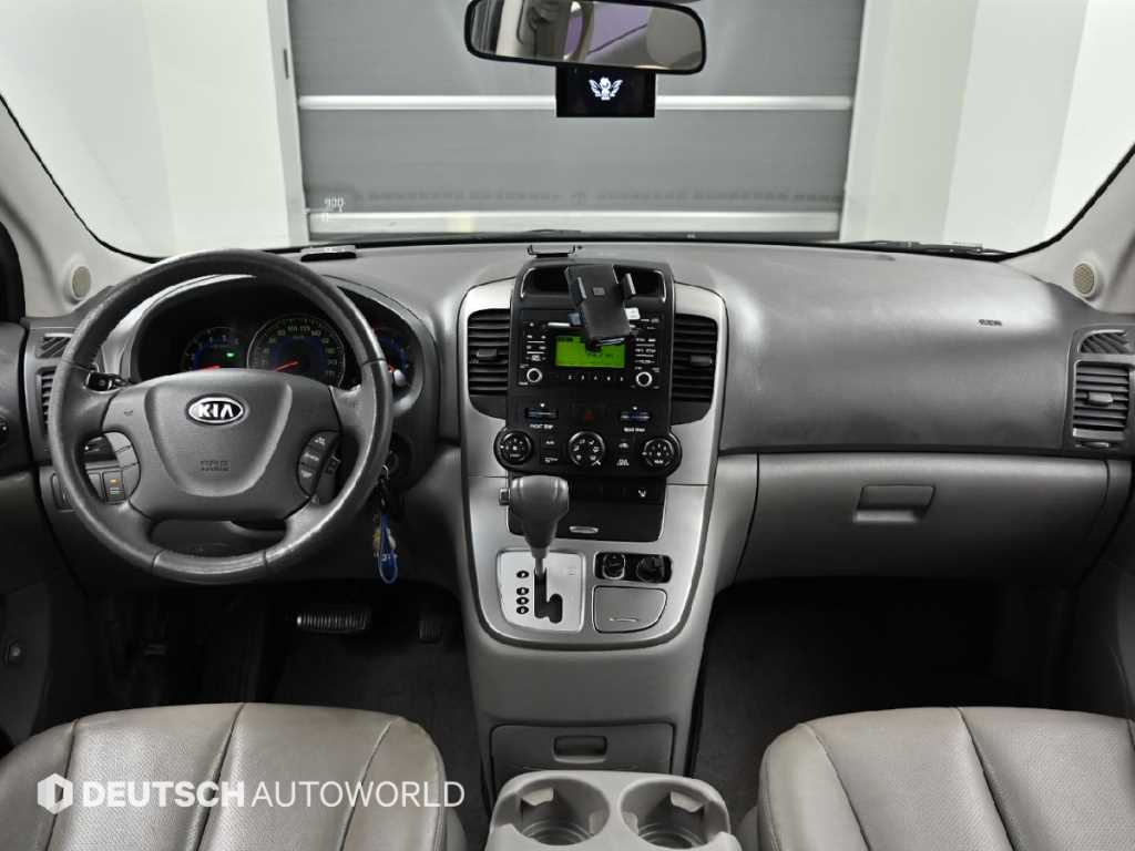 KIA Carnival - Vista 7