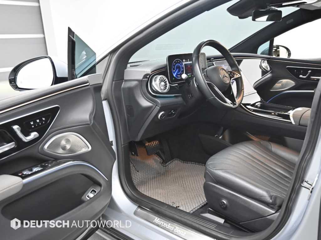 Mercedes Benz EQS - Vista 11