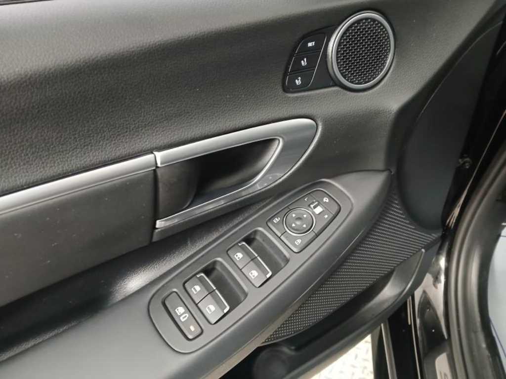 HYUNDAI Sonata - Vista 10