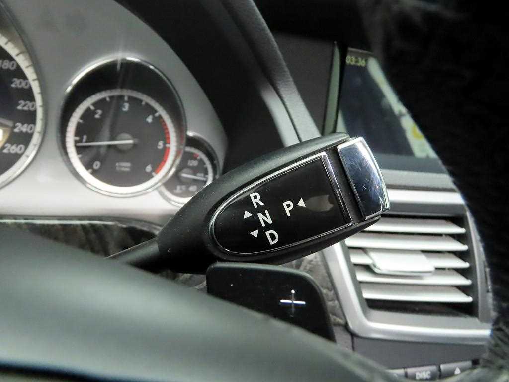 Mercedes Benz E class 2012 Plateado - Importación desde Corea - HF Imports Iquique - Foto 16