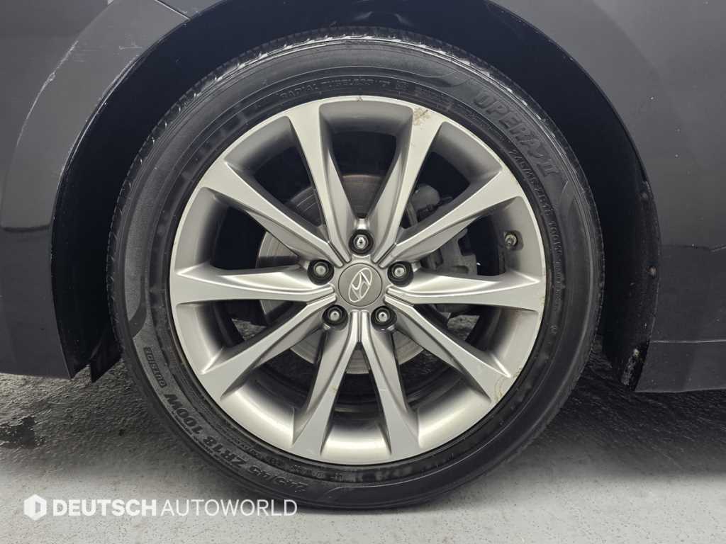 HYUNDAI Grandeur - Vista 5