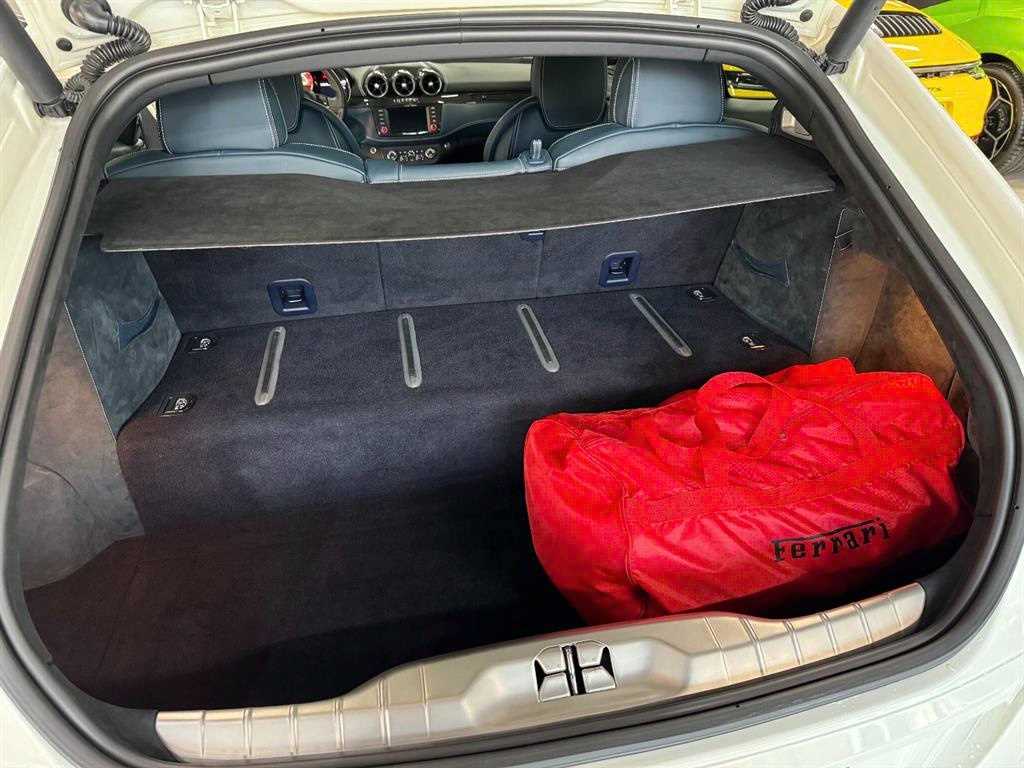 Ferrari FF - Vista 12