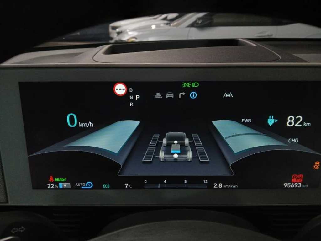 HYUNDAI Ioniq 5 - Vista 9