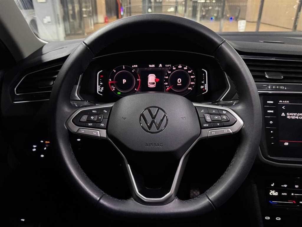 Volkswagen Tiguan - Vista 12