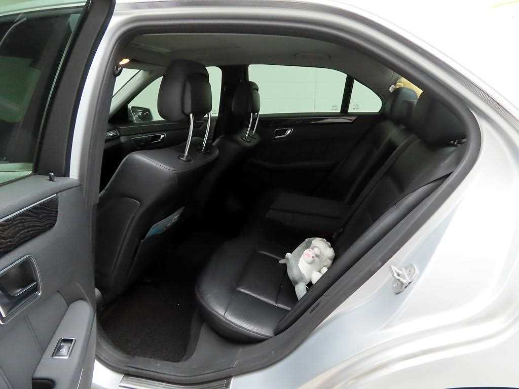 Mercedes Benz E class 2012 Plateado - Importación desde Corea - HF Imports Iquique - Foto 14