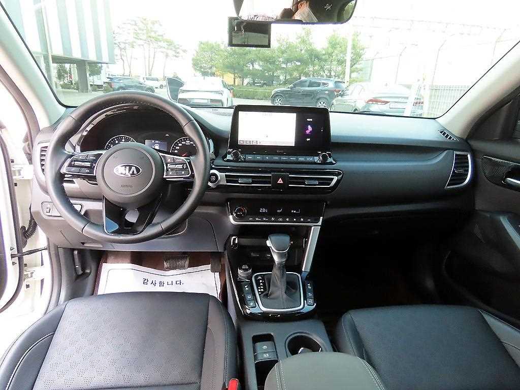 KIA Seltos - Vista 7