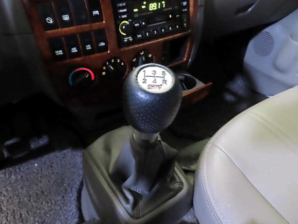 KIA Bongo 3 Minibus - Vista 12