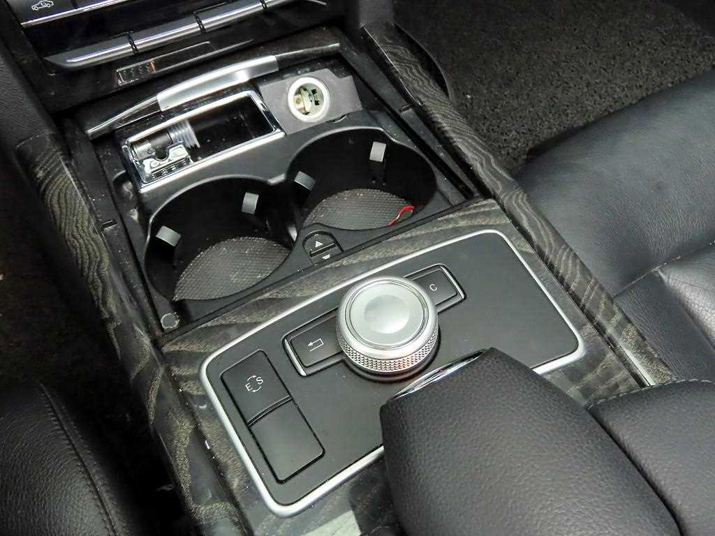 Mercedes Benz E class - Vista 11