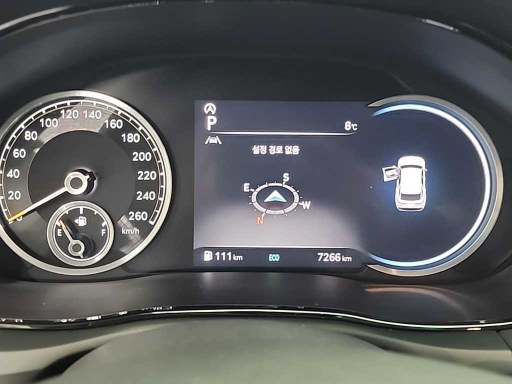 Genesis GV70 - Vista 6