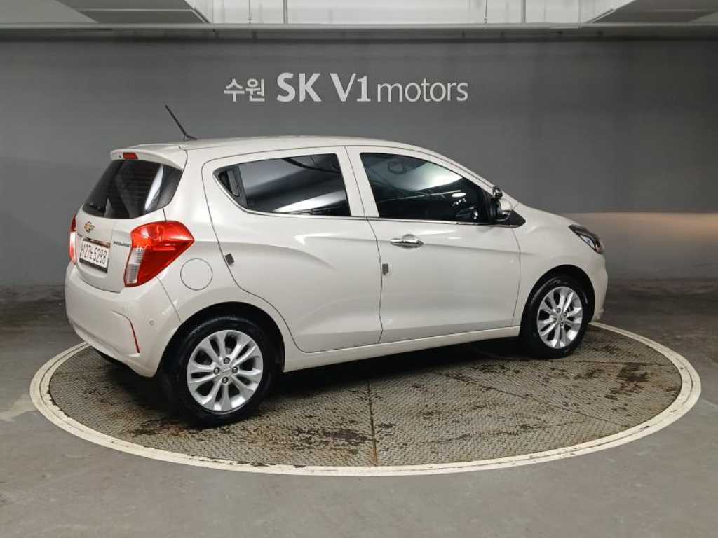 Chevrolet Spark - Vista 5