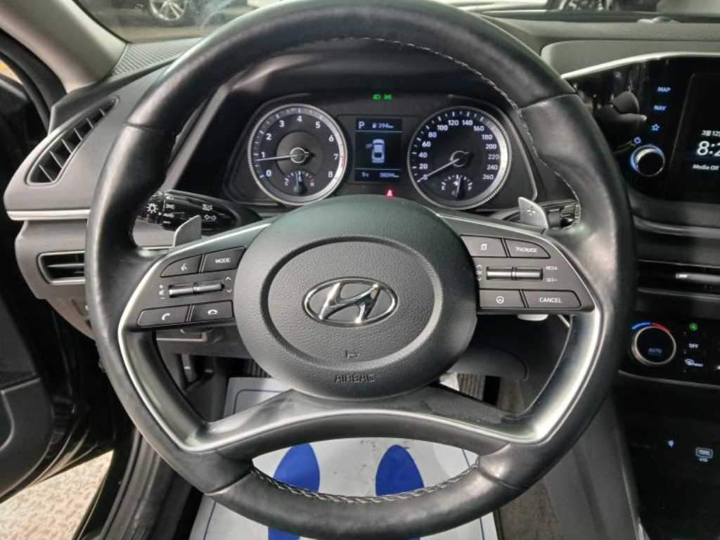 HYUNDAI Sonata - Vista 8