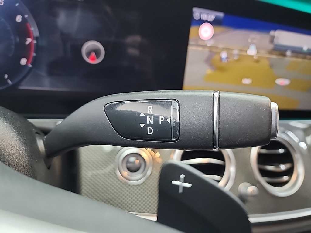 Mercedes Benz E class - Vista 8