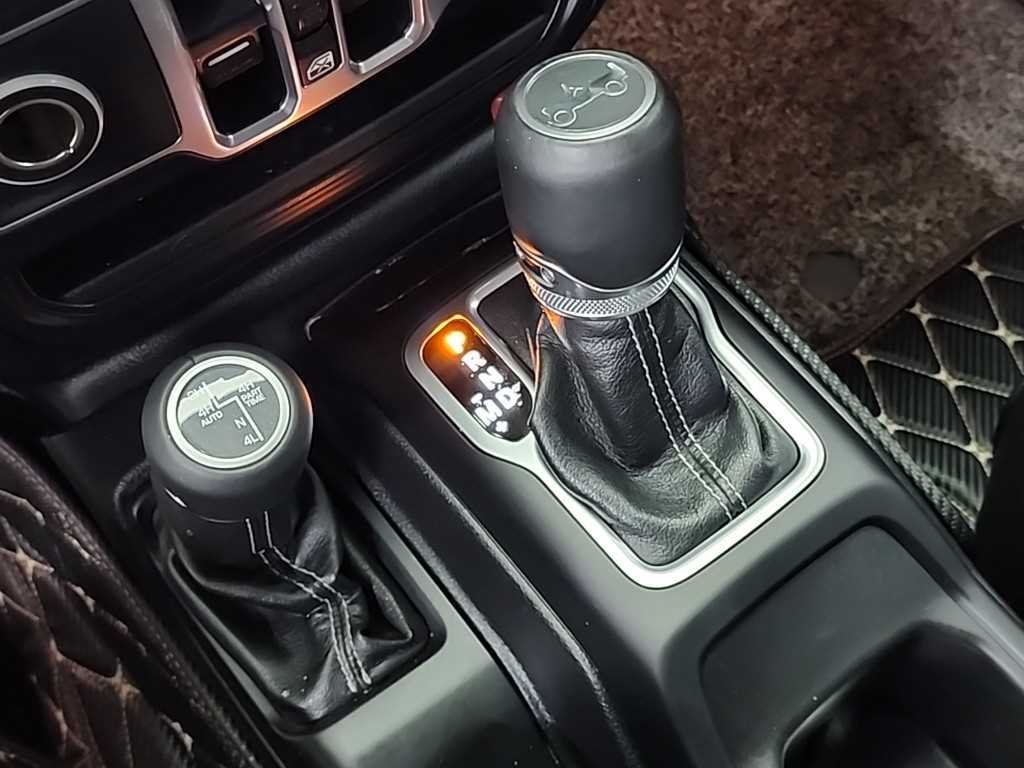 Jeep Wrangler - Vista 8