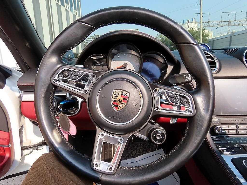 Porsche 718 - Vista 12