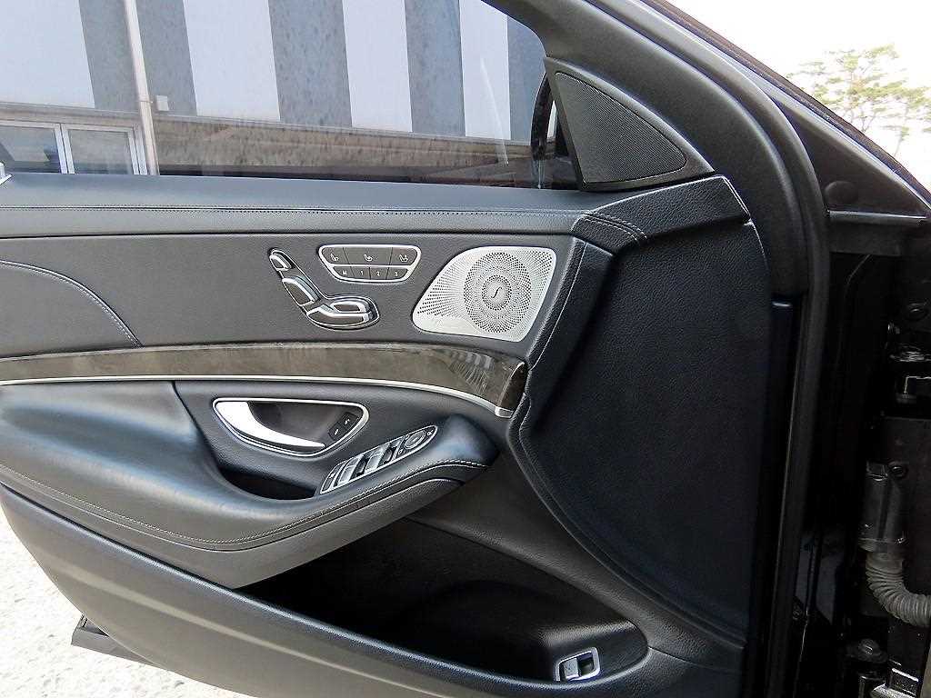 Mercedes Benz S Class - Vista 11